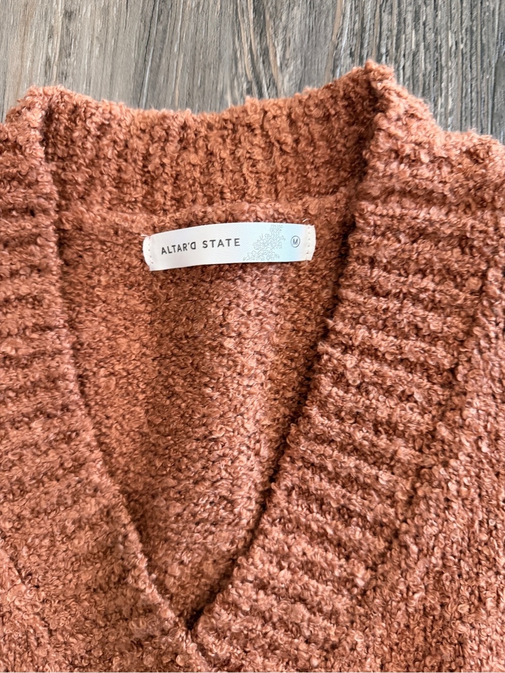 NWT Altar’d State Rust Daisy Cropped Cardigan Sweater Women’s Size Medium - Picture 3 of 5